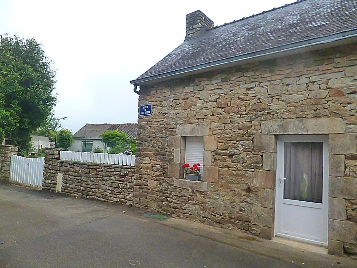 Gite Au Calme Centre Finistere Jardin Clos Tregourez Ngoại thất bức ảnh